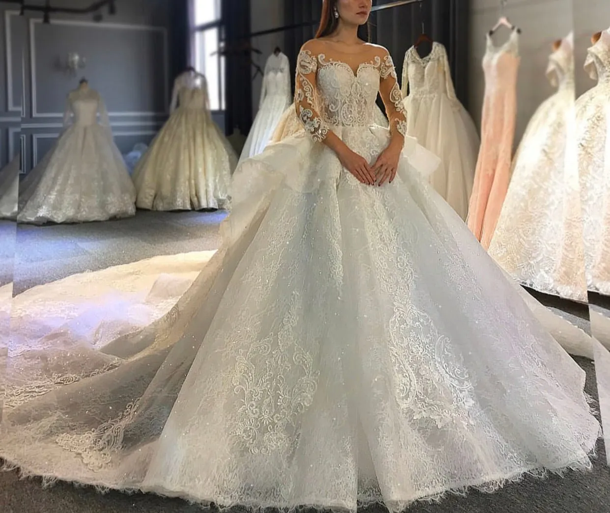 New Model Wedding dress With Long Train